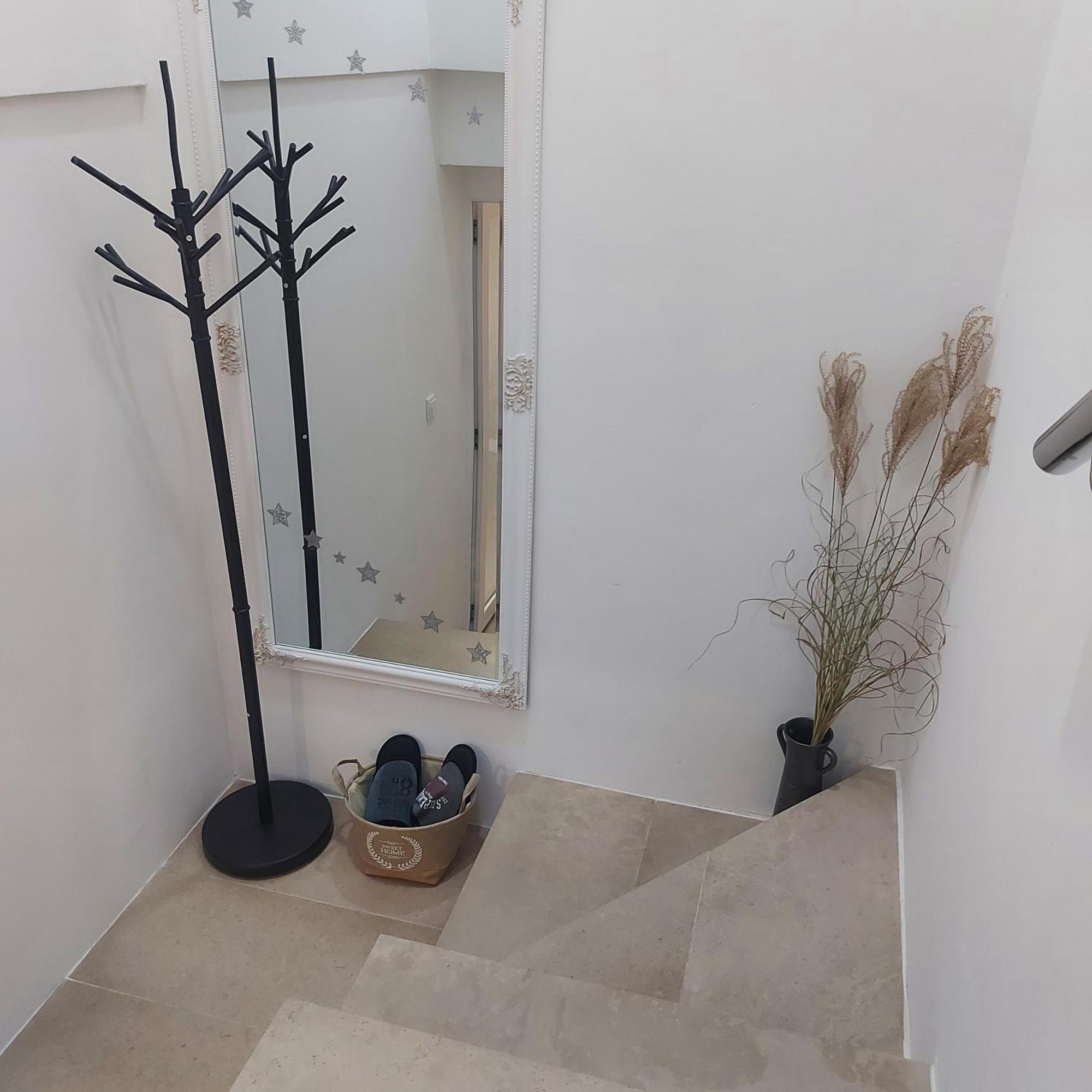 Magic Stone Apartment *